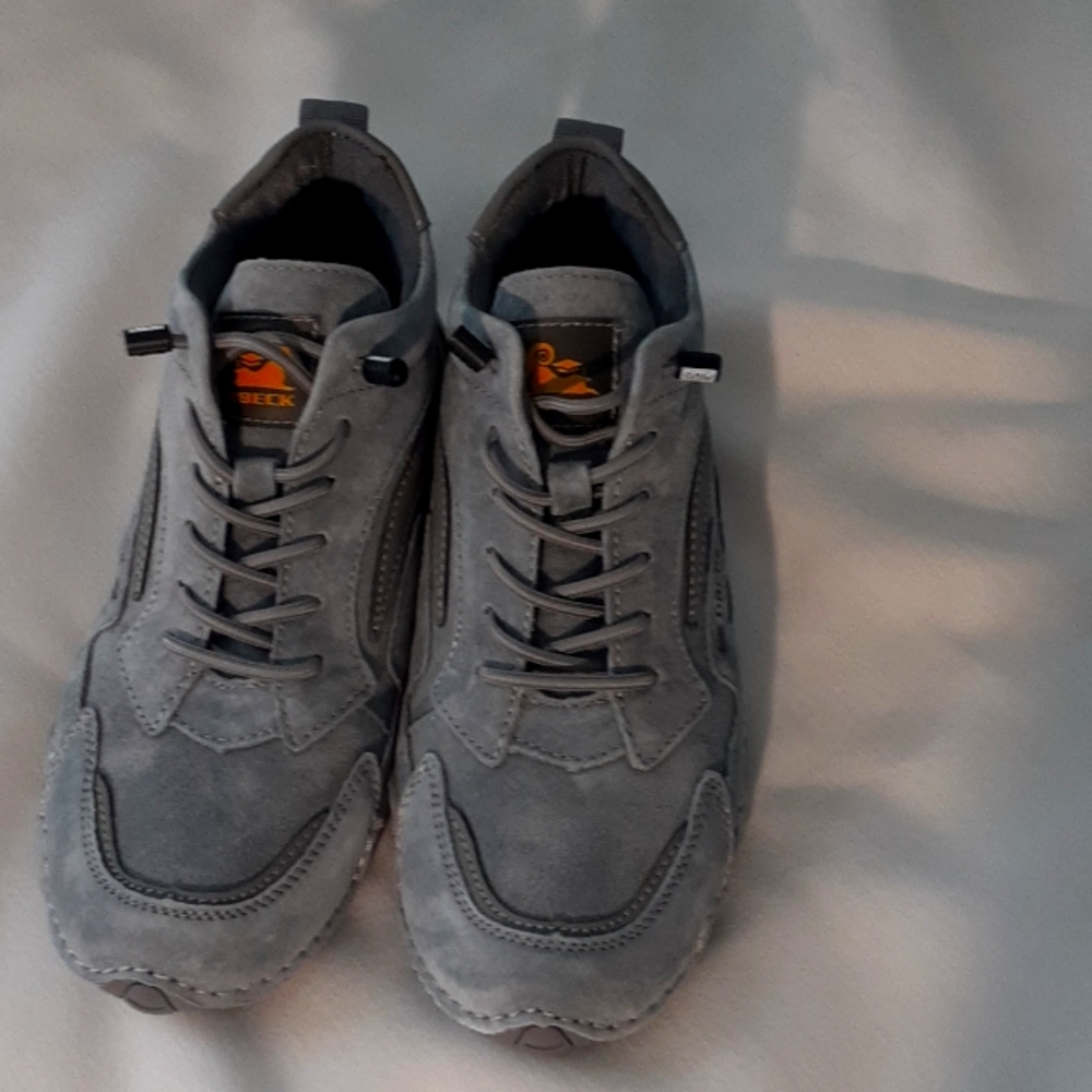 Dbeck‎ Sunday Stroll Ankle Boots. Gray. Womans Size 39. NWOT.